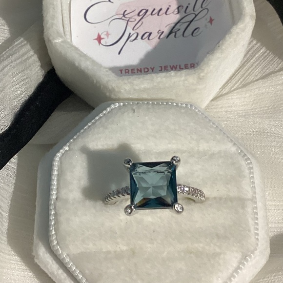 🏝️925 Sterling Silver Princess Cut Teal Zircon Ring - Picture 12 of 14